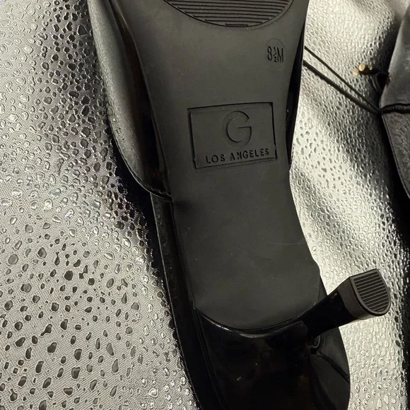 GBG Los Angeles Women's Size 8.5 Glossy Black Lace-Up Mules  New - Picture 5 of 6